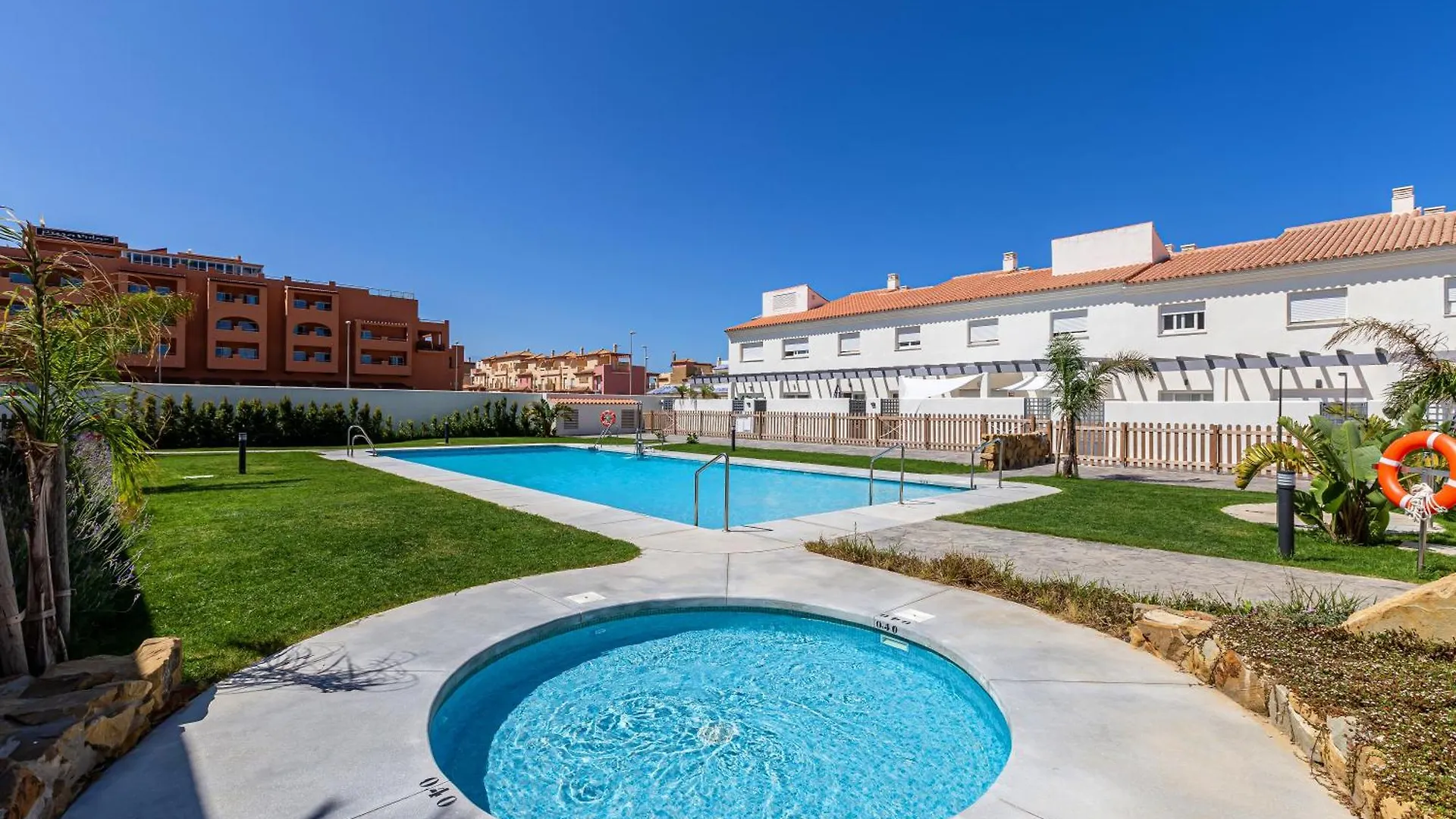 Terrace, Pool, Near Beach & Home Office Tarifa 0*,