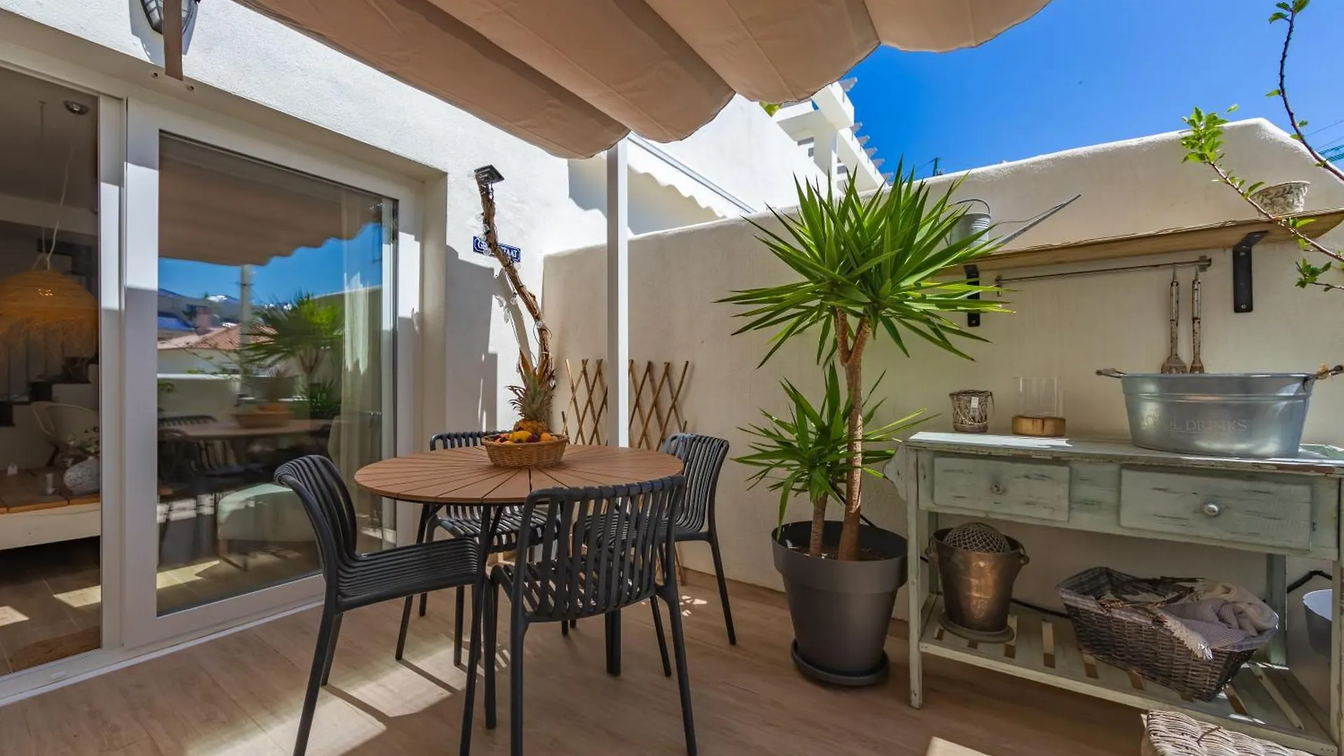 Apartment Terrace, Pool, Near Beach & Home Office Tarifa