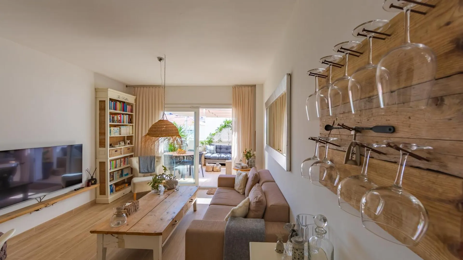 Apartment Terrace, Pool, Near Beach & Home Office Tarifa Spain