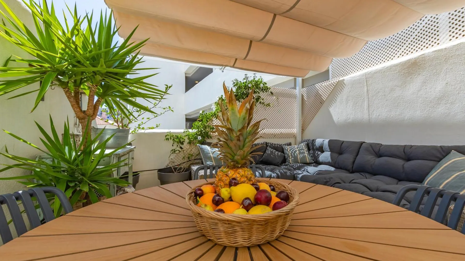 Terrace, Pool, Near Beach & Home Office 塔里法 公寓